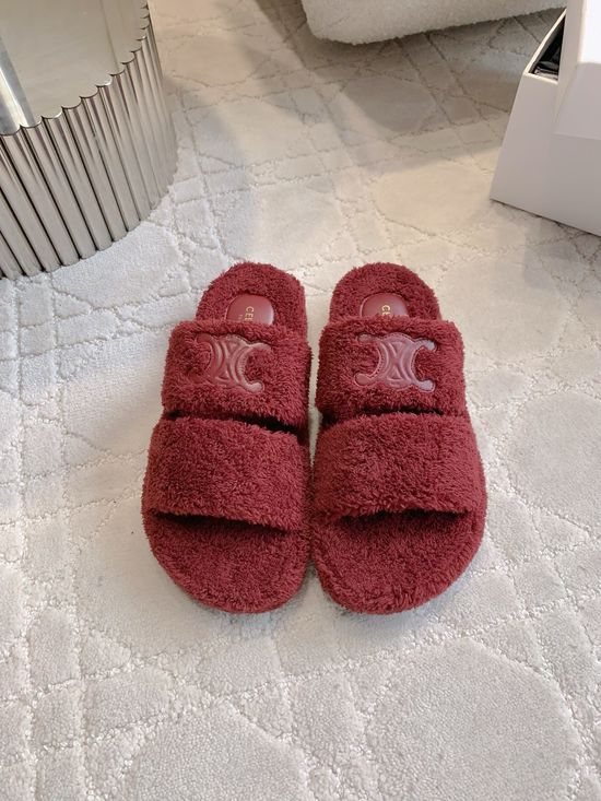 Celine Comfy Thick-soled Fluffy Slippers for Relaxed Style