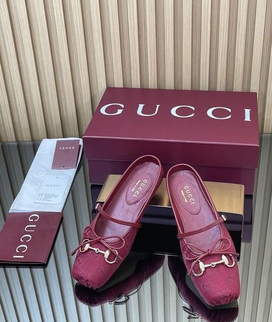 Gucci Embossed Fabric Square Toe Mule Slippers Leather Lining