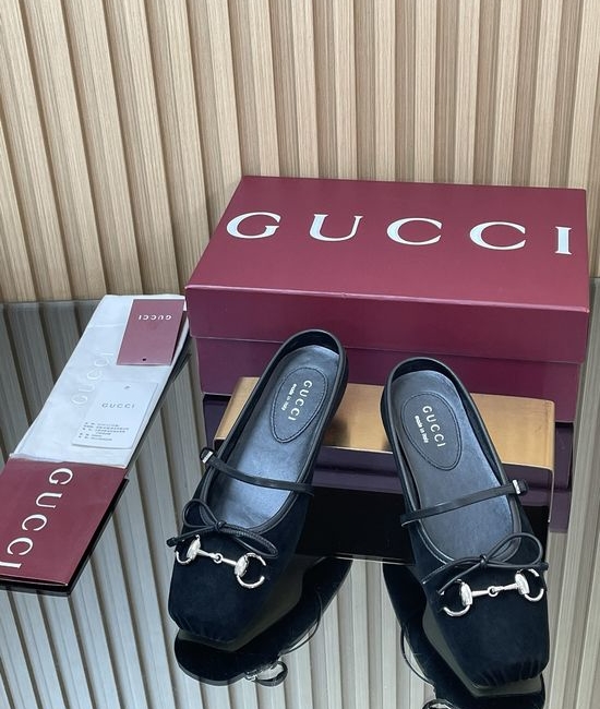 Gucci Embossed Fabric Square Toe Mule Slippers Leather Lining