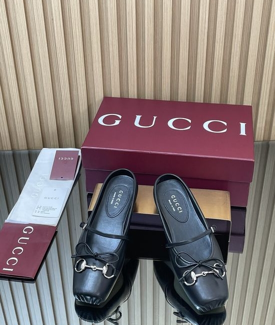 Gucci Embossed Fabric Square Toe Mule Slippers Leather Lining