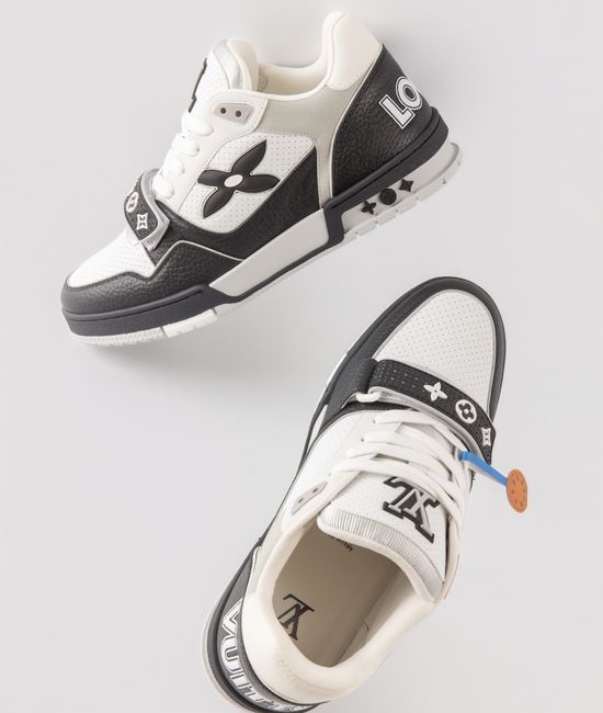 Louis Vuitton LV Stitched Leather Non-slip Low Top Casual Sneakers