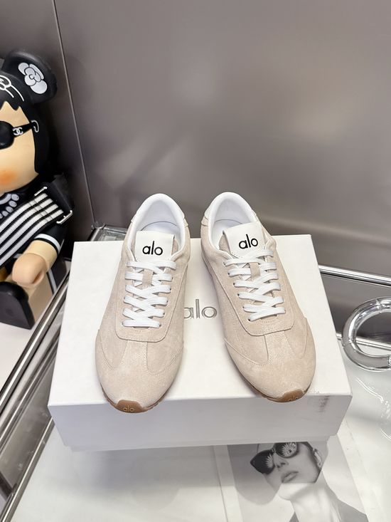 Alo Classic Versatile Suede Upper Comfortable Casual Trainer Shoes