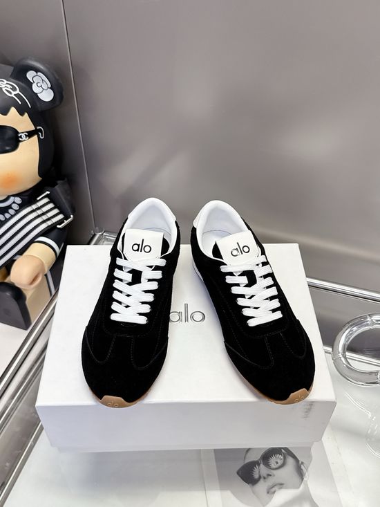 Alo Classic Versatile Suede Upper Comfortable Casual Trainer Shoes
