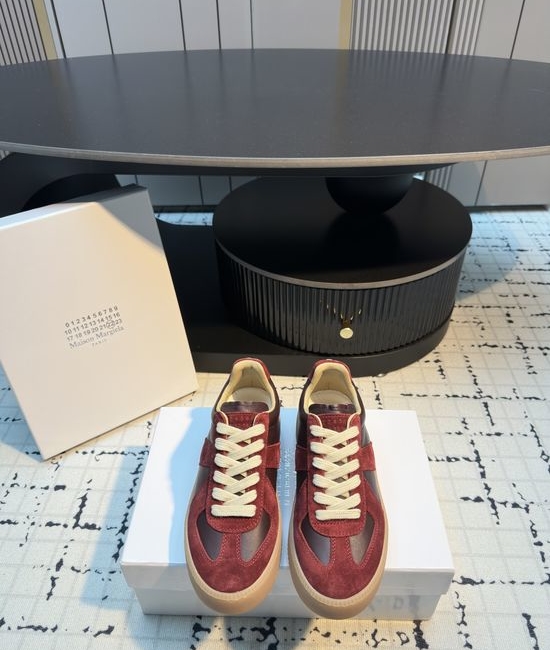 Maison Margiela Thick Sole Casual Sneakers Lightweight Comfortable Upper