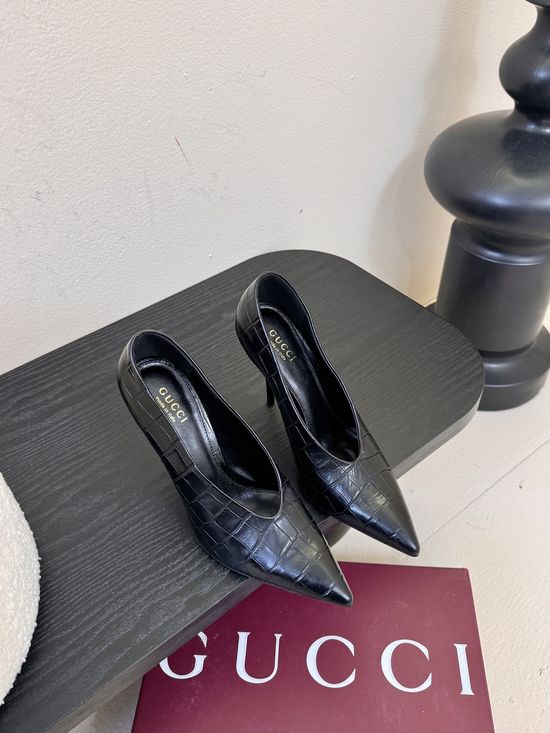 Gucci Pointed Toe High Heels Elegant Vintage Premium Leather