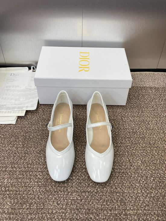 Christian Dior Round Toe Patent Leather Chunky Heel Mary Janes