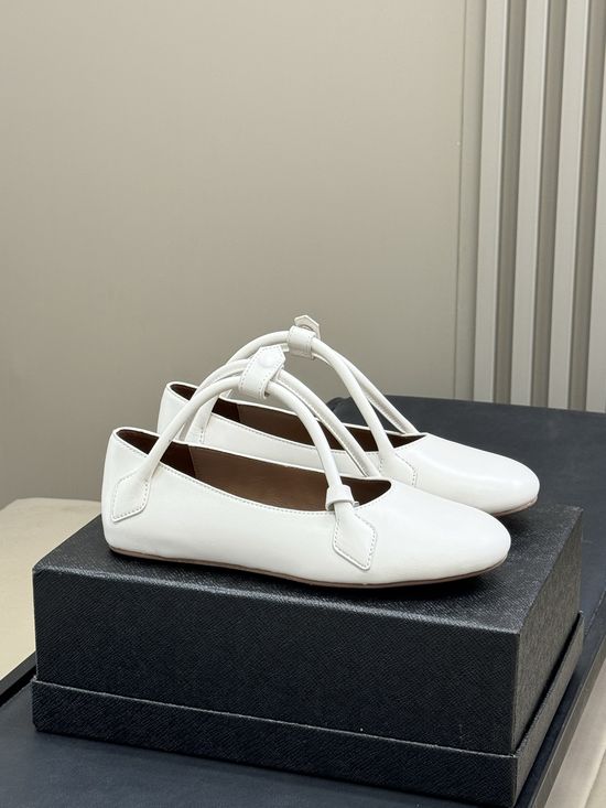 Alaia Soft Sheepskin Casual Shoes Comfortable Fashionable