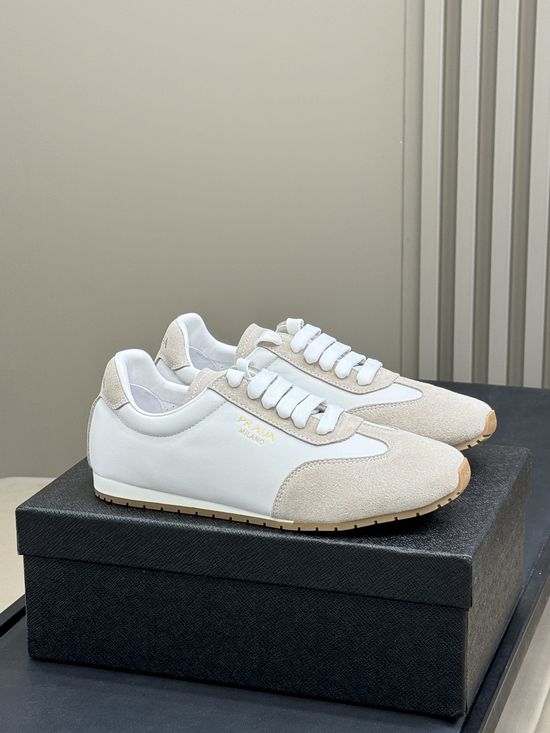 Prada Lightweight Color-block Low-top Casual Sneakers