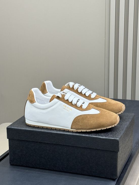 Prada Lightweight Color-block Low-top Casual Sneakers