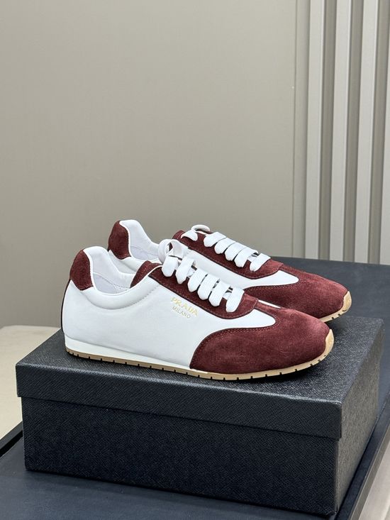 Prada Lightweight Color-block Low-top Casual Sneakers