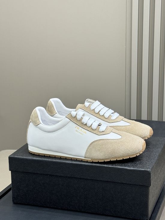 Prada Lightweight Color-block Low-top Casual Sneakers