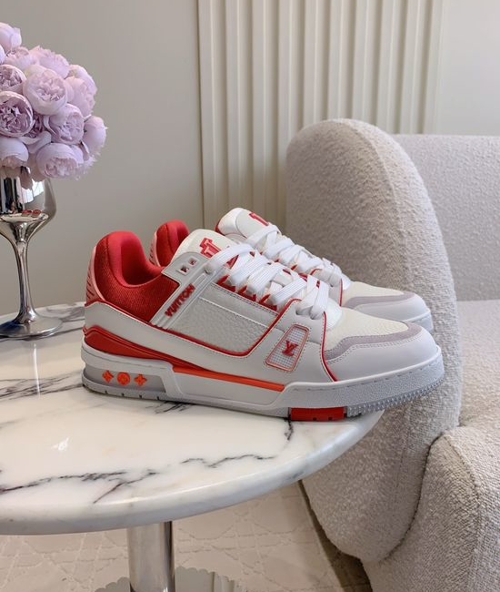 Louis Vuitton LV New Color Low Top Casual Sneakers Classic Design