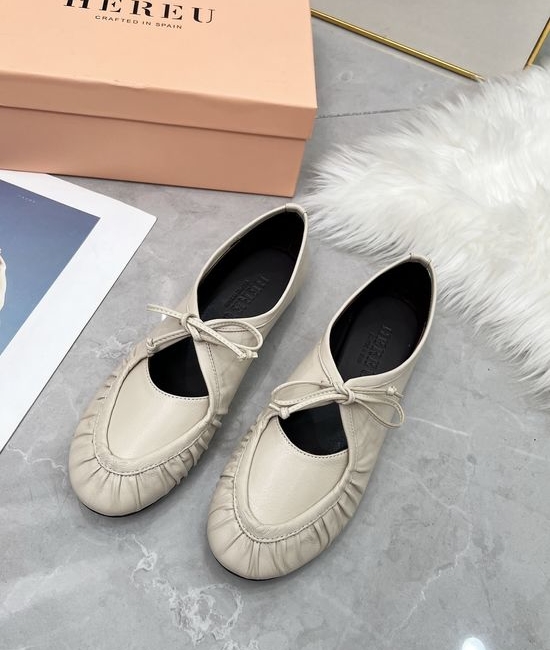Hermes Bow Decor Round Toe Soft Leather Mary Jane Flats