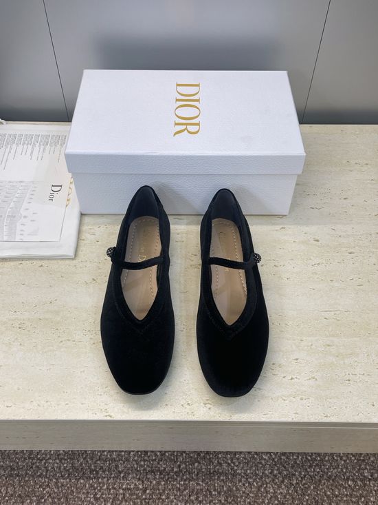 Christian Dior Round Toe Patent Leather Mary Jane Flats
