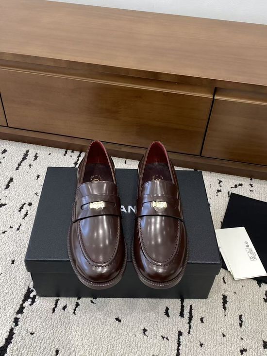 Chanel Vintage Style Leather Loafers With Cowhide Outsole