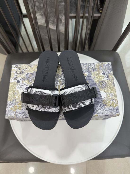 Christian Dior Embroidered Tiger Pattern Hook Loop Beach Slides