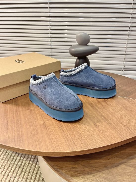 UGG Fuzzy Lined Slip On Platform Casual Comfort Boots