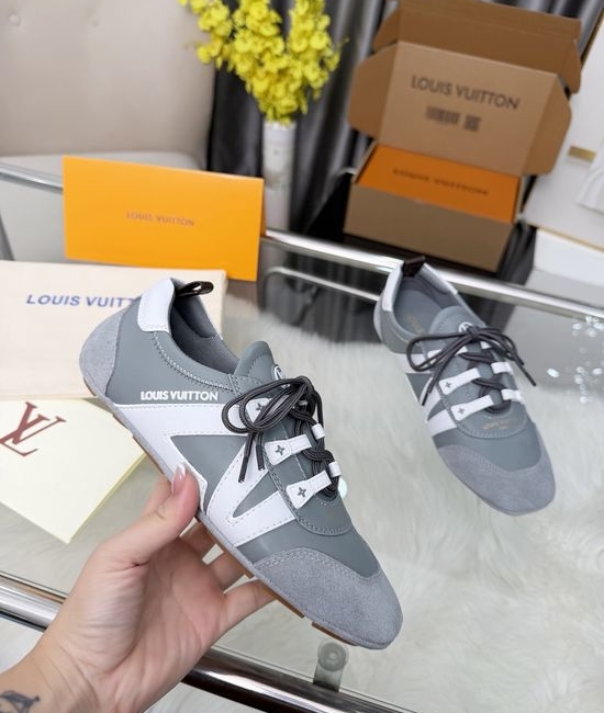 Louis Vuitton LV Comfortable Mixed Material Ballet Flats Sneakers
