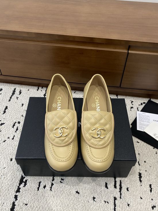 Chanel Elegant Leather Loafers with Decorative Buckle