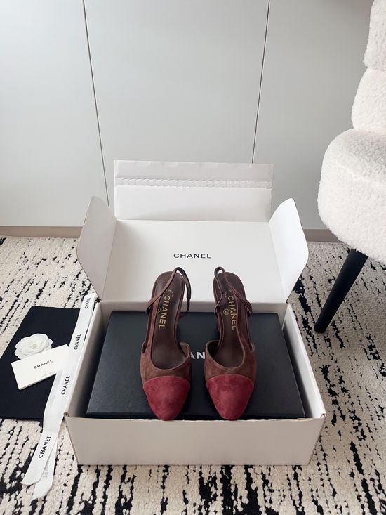 Chanel Luxury Leather Hollow Out Dress Pumps with Metal Buckle