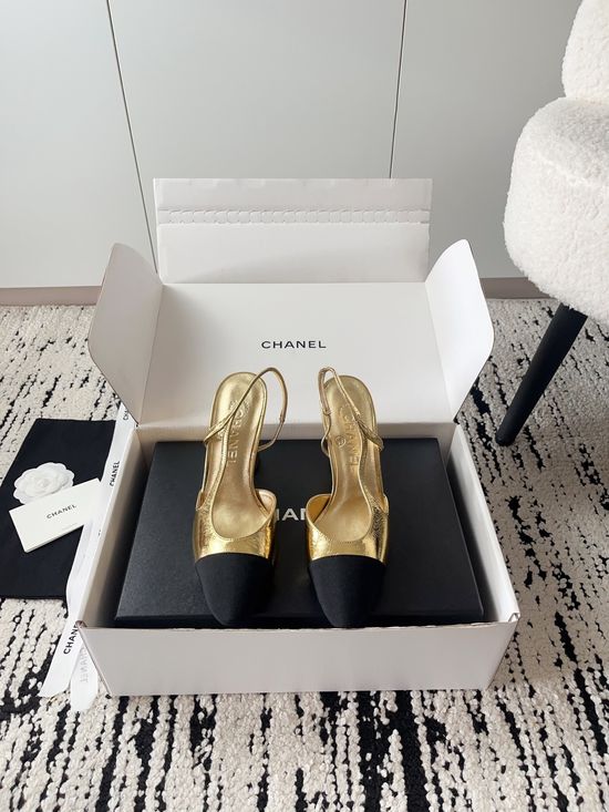 Chanel Luxury Leather Hollow Out Dress Pumps with Metal Buckle