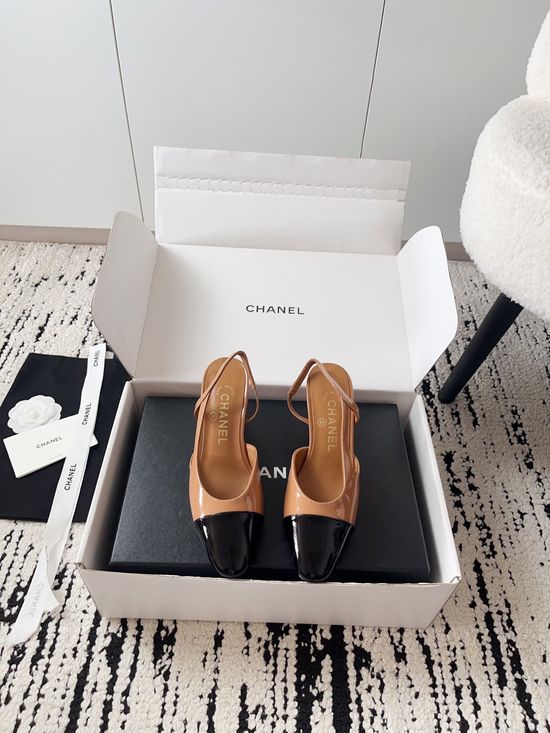 Chanel Luxury Leather Hollow Out Dress Pumps with Metal Buckle