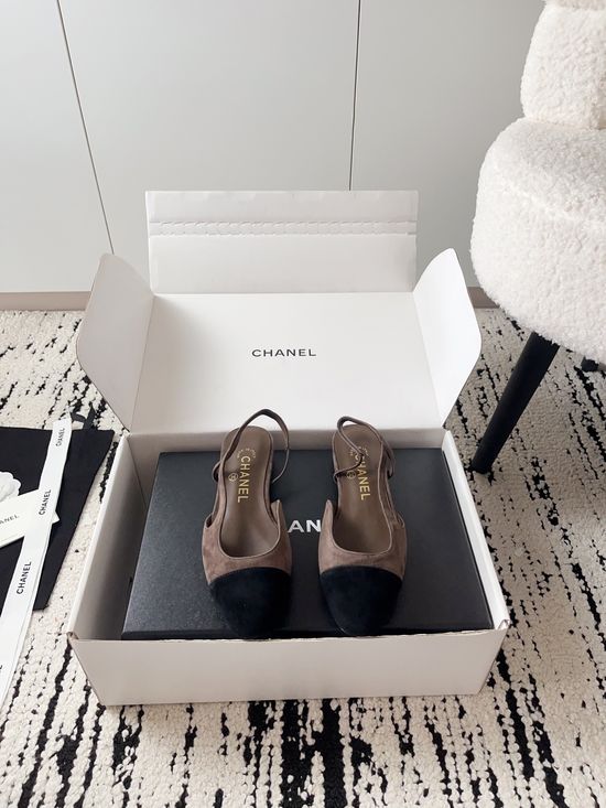 Chanel Luxury Leather Hollow Out Dress Pumps with Metal Buckle