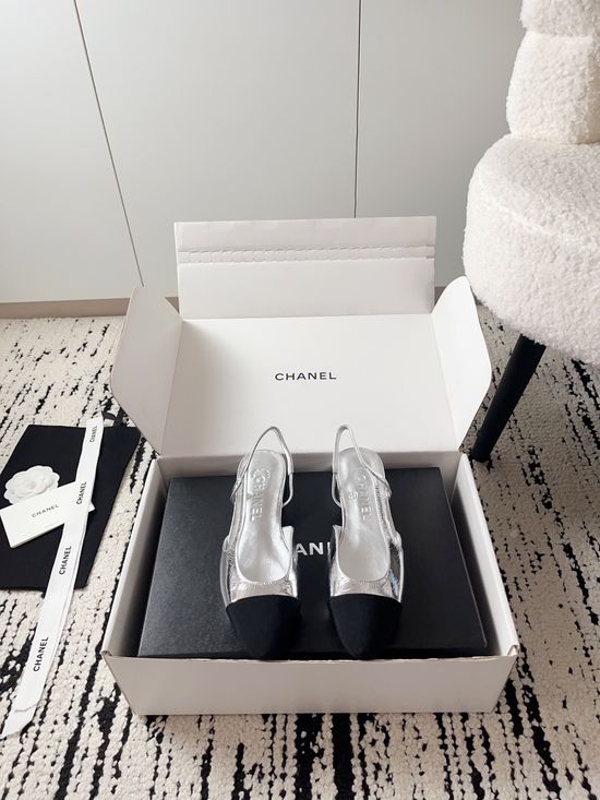 Chanel Luxury Leather Hollow Out Dress Pumps with Metal Buckle