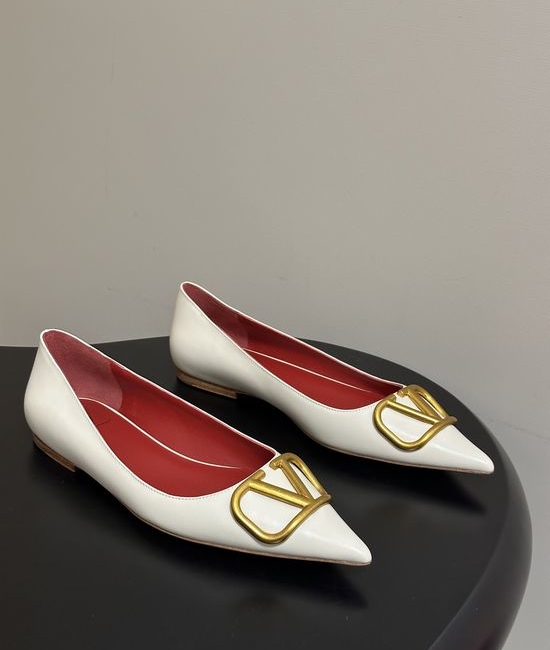 Valentino Signature V Logo Elegant High Heel Shoes with Luxury Finish