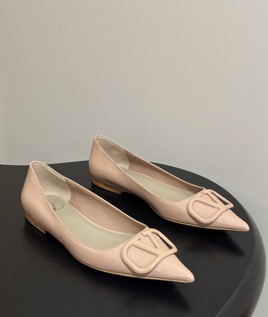 Valentino Signature V Logo Elegant High Heel Shoes with Luxury Finish