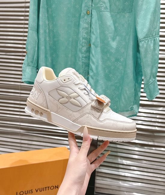 Louis Vuitton LV Premium Leather Perforated Casual Sneakers
