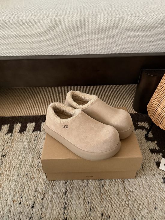 UGG Thick Sole Fuzzy Lined All Covered Warm Ankle Boots