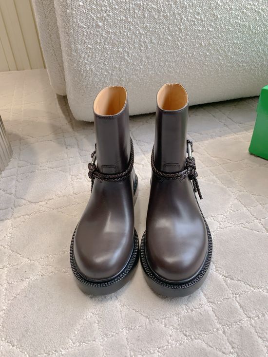 Bottega Veneta Knot-Detail Leather Boots with Metallic Accents