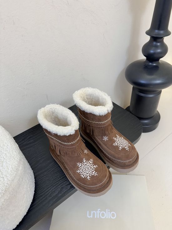 Unfolio Soft Fluffy Tassel Detail Durable Casual Daily Snow Boots