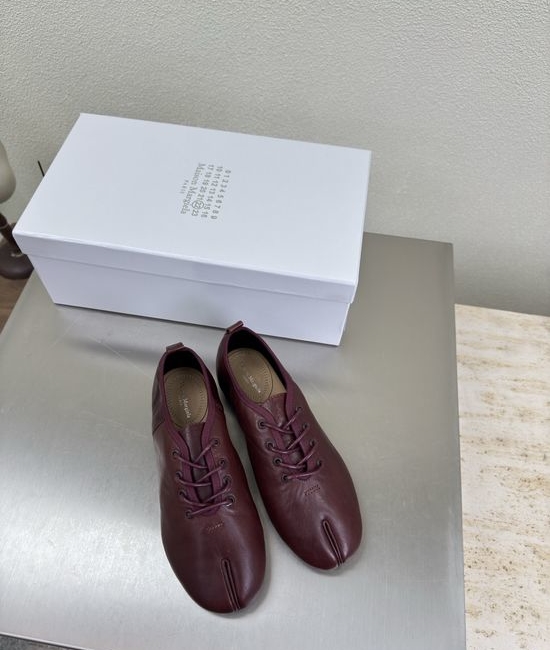 Maison Margiela Split Toe Slingback Leather Shoes Burgundy Durable Daily Wear Footwear