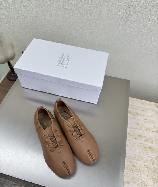 Maison Margiela Split Toe Slingback Leather Shoes Apricot Casual Comfortable Footwear