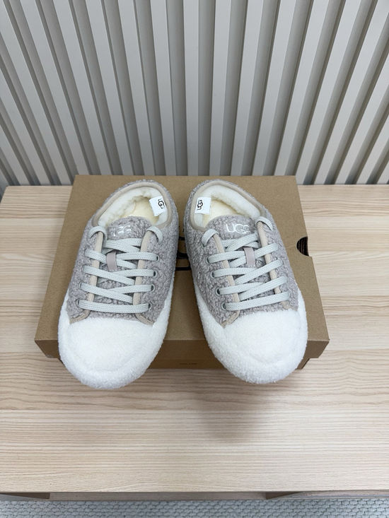 UGG Plush Lined Slip On Warm Comfort Casual Flats
