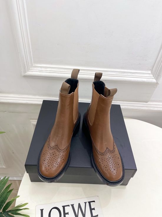 Yves Saint Laurent Patent Leather Chelsea Boots Classic Retro Comfortable Sole