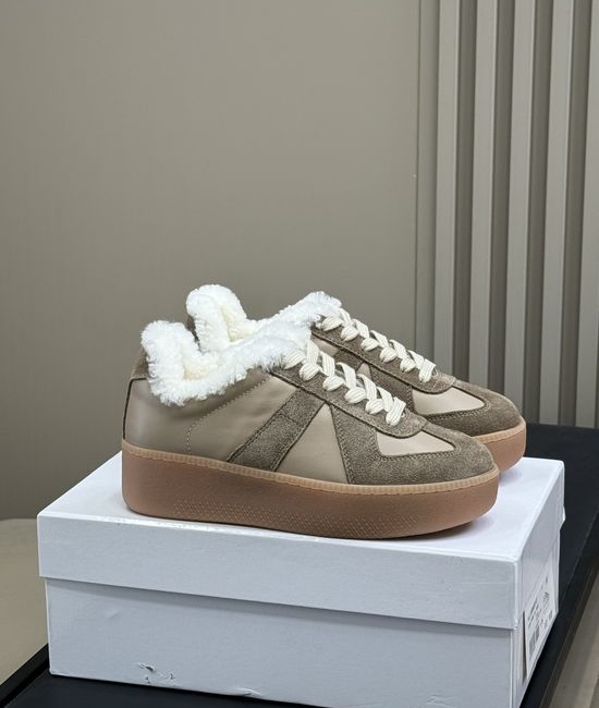 Maison Margiela Fleece Lined Casual Sneakers Thick Sole Comfortable Supportive