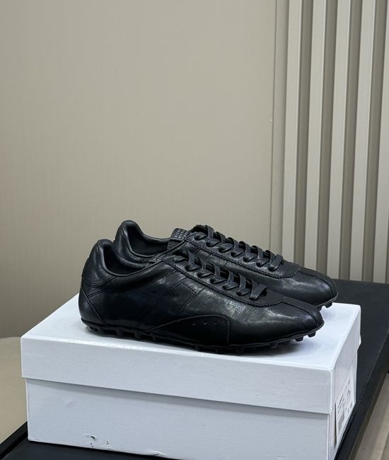 Maison Margiela Vintage Distressed Casual Shoes Breathable Lightweight Comfortable