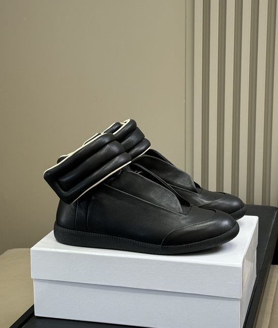 Maison Margiela High Top Leather Sneakers with Hidden Straps Soft Comfortable
