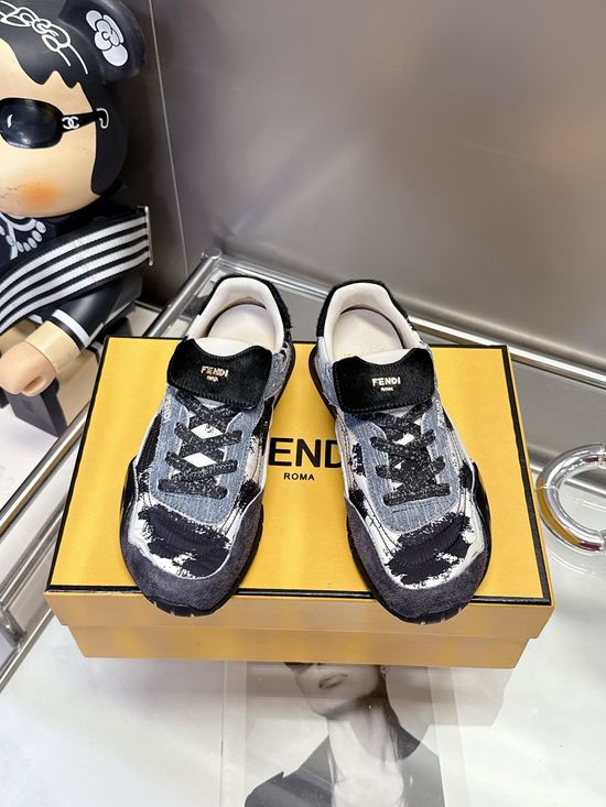 Fendi Ink Splash Design Low Top Lace Up Comfortable Sneakers
