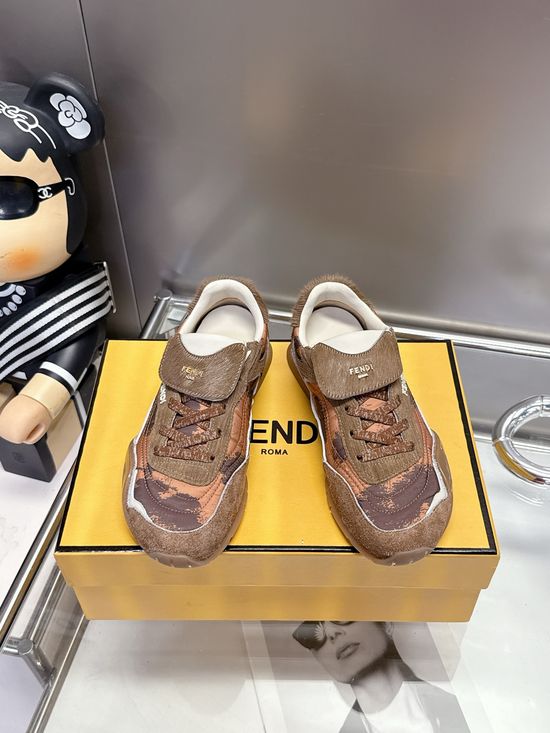 Fendi Ink Splash Design Low Top Lace Up Comfortable Sneakers