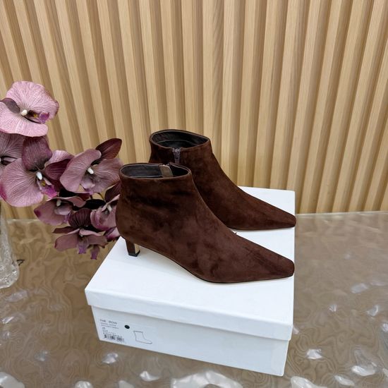 Gucci Pointed Toe Kitten Heel Ankle Boots With Stretch Upper