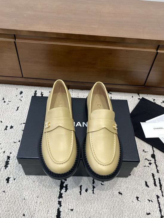Chanel Classic Logo Loafers Elegant Genuine Leather Durable Sole