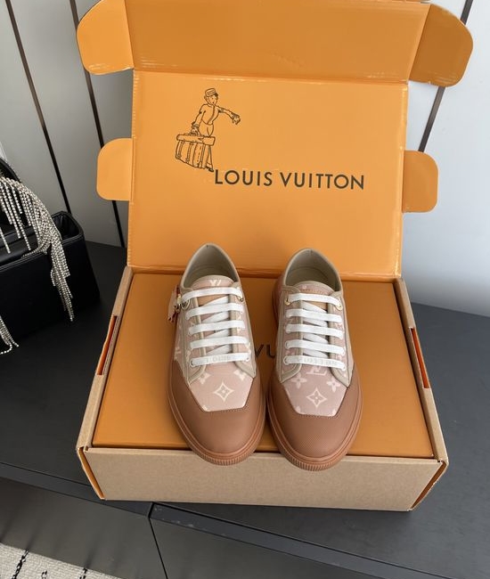 Louis Vuitton LV Denim Canvas Casual Sneakers with Embossed Pattern Comfortable Sole