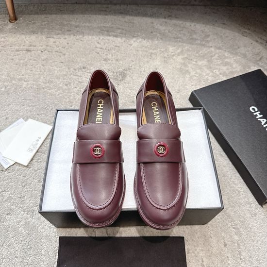 Chanel Classic Leather Loafers Elegant Versatile Comfortable Premium Quality