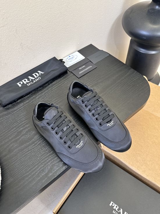 Prada Vintage Low Top Casual Sneakers With Smooth Upper