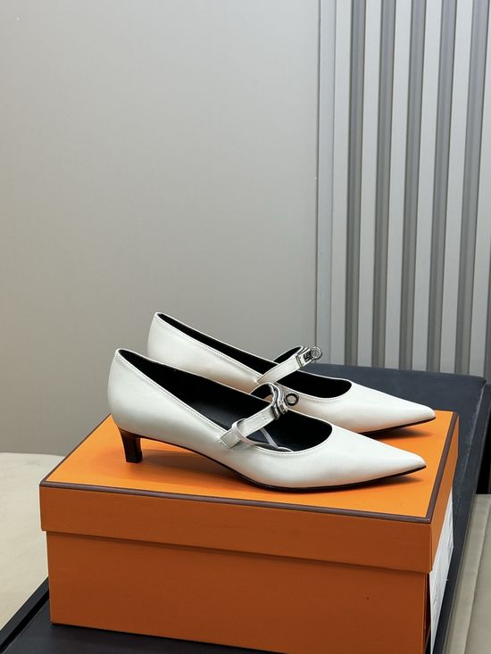 Hermes Genuine Leather Pointed Toe Low Heel Pumps