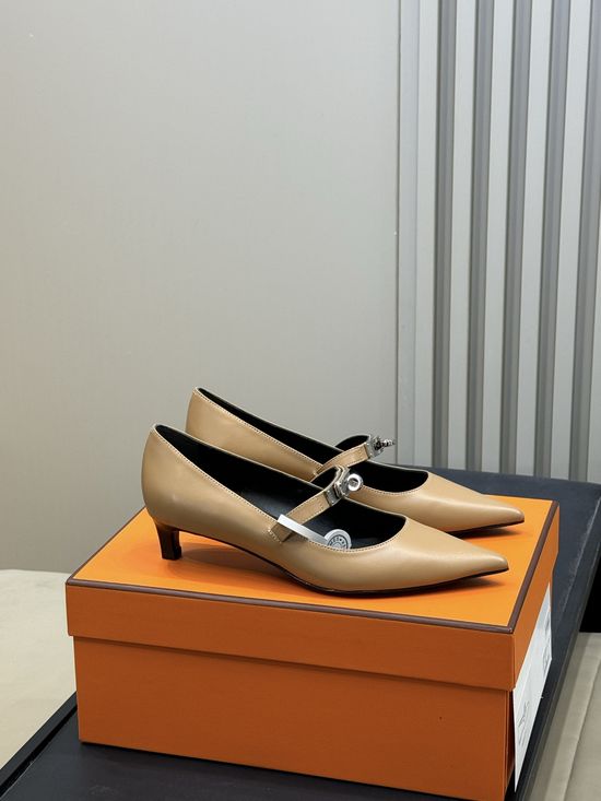 Hermes Genuine Leather Pointed Toe Low Heel Pumps